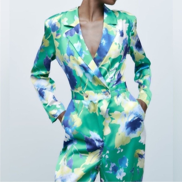 NWOT Zara Floral Satin Jumpsuit in Green, Yellow, and Blue. Size Small - Picture 4 of 15